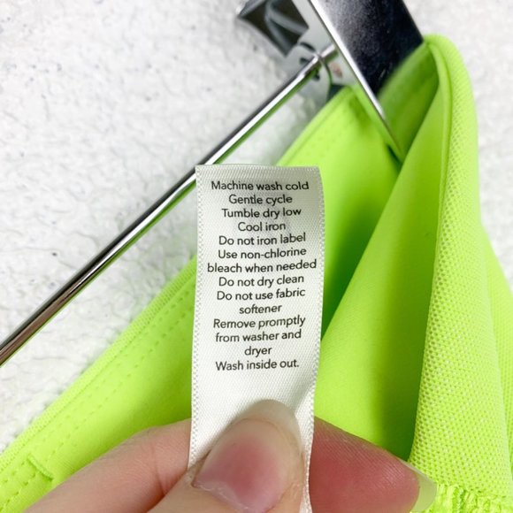 Athleta | Stay Fly 9" Short Neon Yellow / Green - Picture 6 of 11